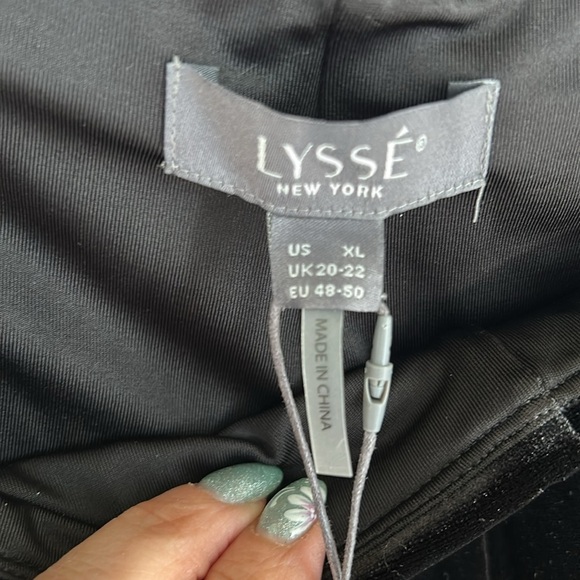 Lysse Black Velvet Pants - Picture 12 of 13